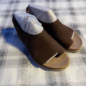 Earth Grove Gala Sandals